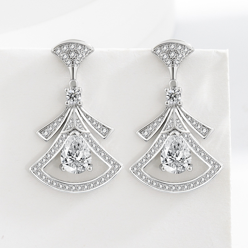 Nefis Pırlanta İşlemeli Yelpaz - Body Jewelry Diamond incelemesi ve fiyatı
