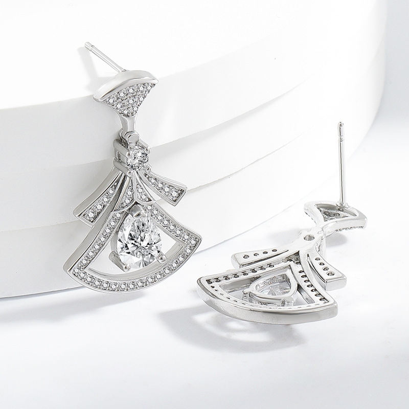 Nefis Pırlanta İşlemeli Yelpaz - Body Jewelry Diamond incelemesi ve fiyatı