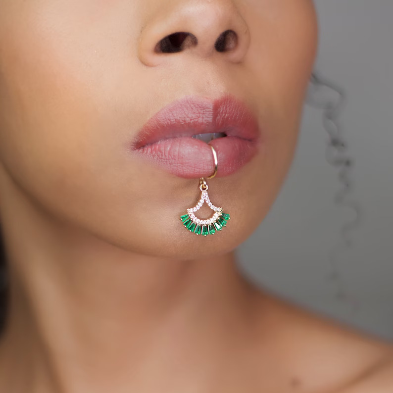 Lüks Altın Rengi Çiçek Şekli K - Body Jewelry And Earrings incelemesi ve fiyatı